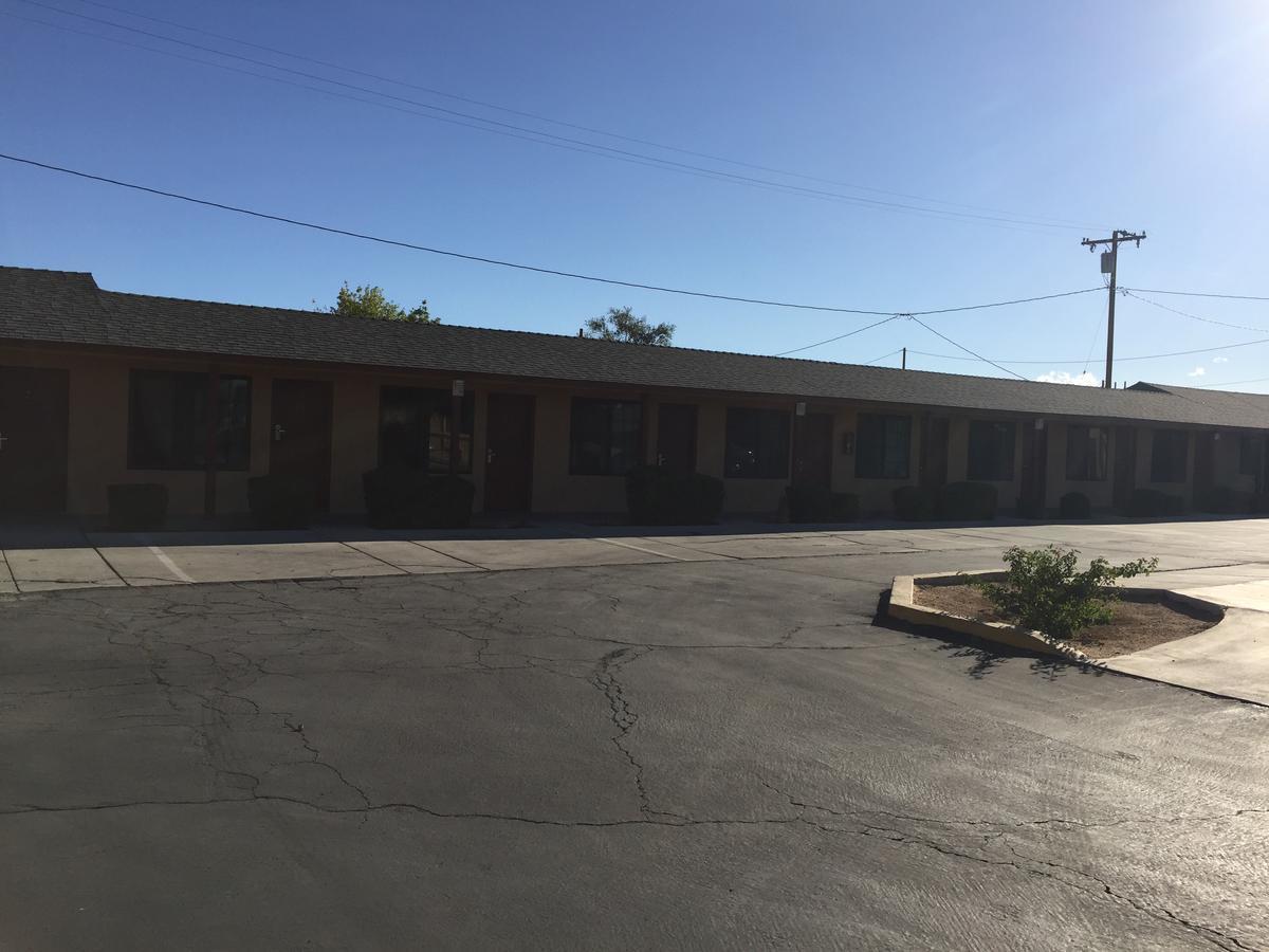 Black Horse Motel Apple Valley Bagian luar foto