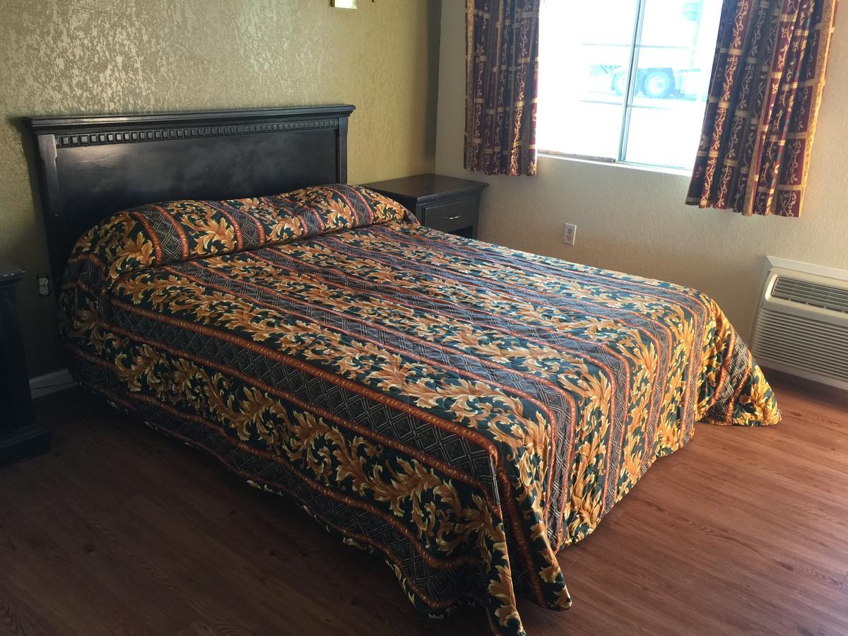 Black Horse Motel Apple Valley Bagian luar foto