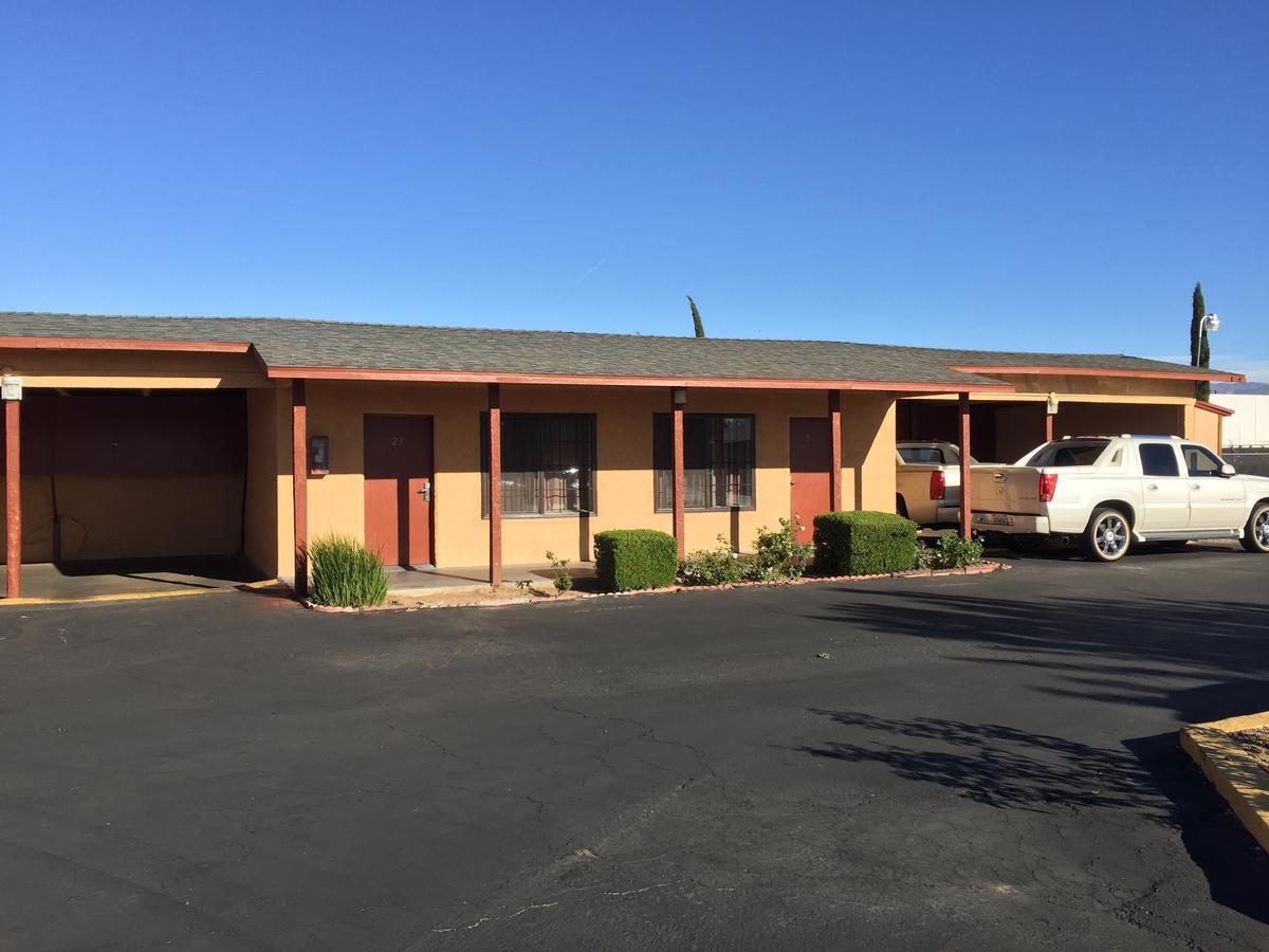 Black Horse Motel Apple Valley Bagian luar foto